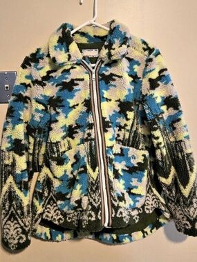 PILCRO Camo Sherpa Jacket Camo Fleece Jacket Green & Blue Medium